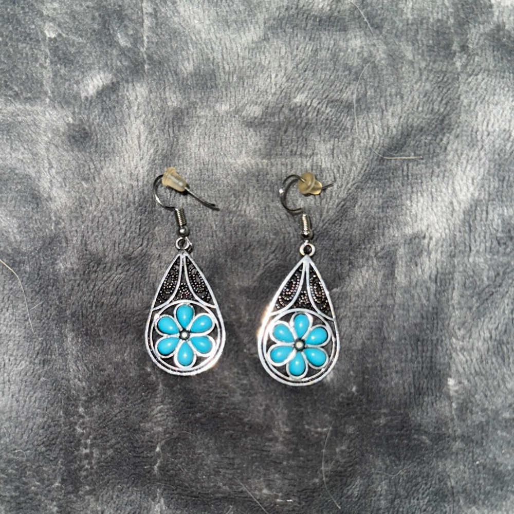 Elegant Silver and Blue Floral Earrings
